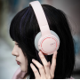 EDIFIER G2BT
Lightweight bluetooth headset with gaming features.